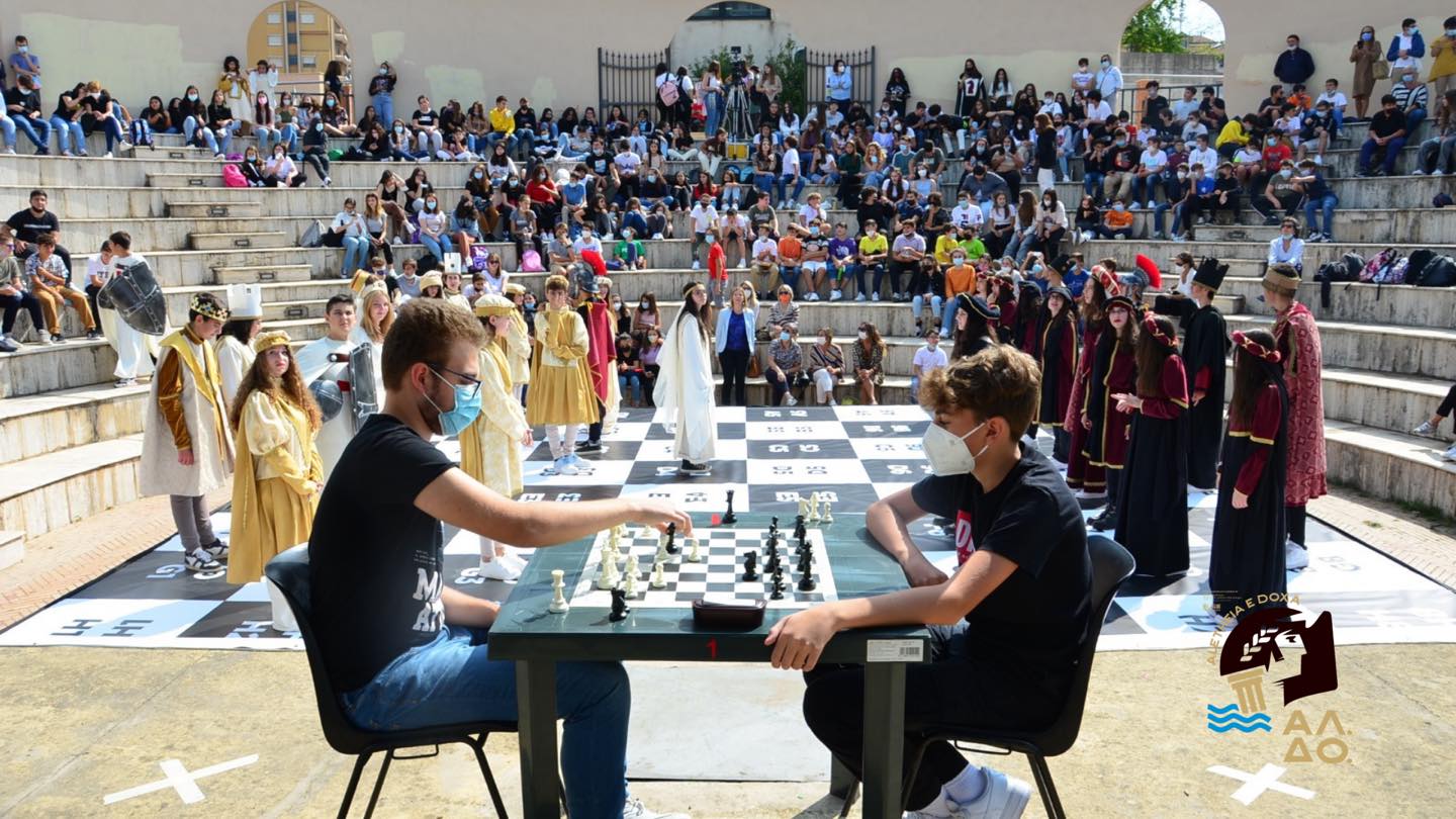 Torneo di scacchi partita vivente a Vallo 2021 3